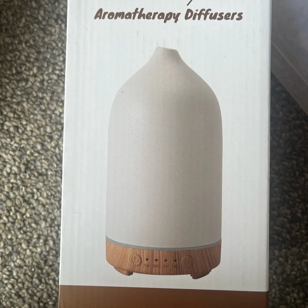 Aromatherapy Diffuser in Cream and Brown